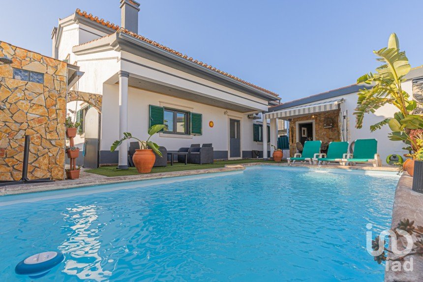 House T3 in Azeitão (São Lourenço e São Simão) of 244 m²