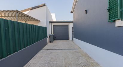 House T3 in Azeitão (São Lourenço e São Simão) of 244 m²