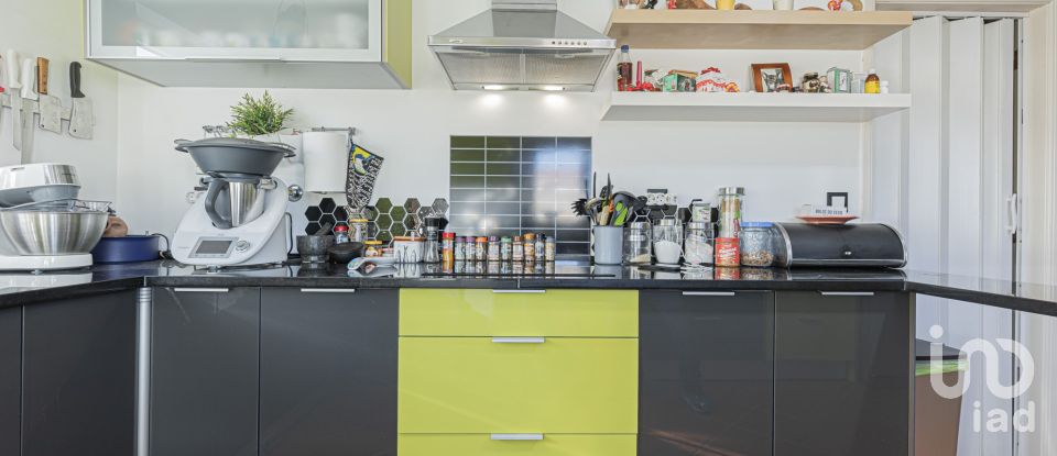 House T3 in Azeitão (São Lourenço e São Simão) of 244 m²