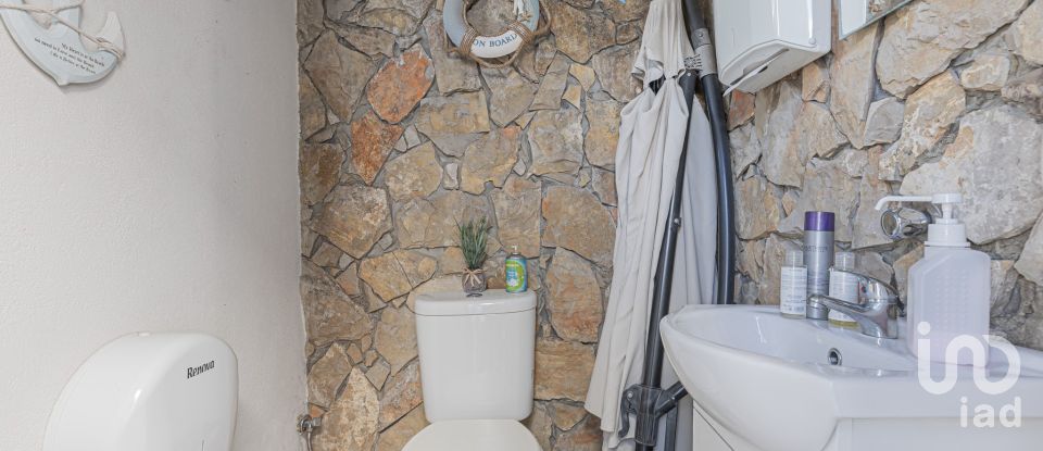 House T3 in Azeitão (São Lourenço e São Simão) of 244 m²