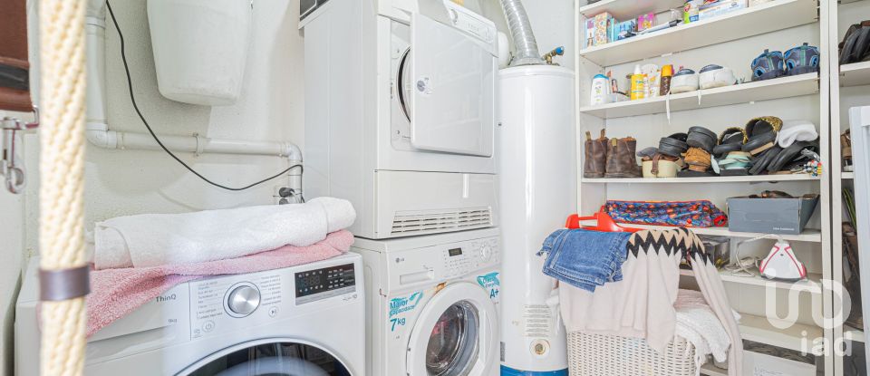 House T3 in Azeitão (São Lourenço e São Simão) of 244 m²