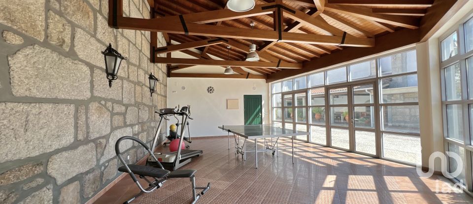 Maison T5 à Canas de Senhorim de 437 m²