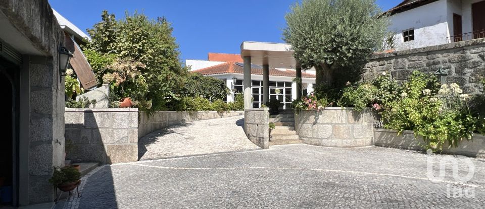 Maison T5 à Canas de Senhorim de 437 m²