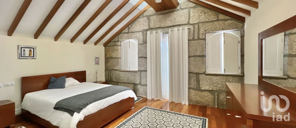 Maison T5 à Canas de Senhorim de 437 m²