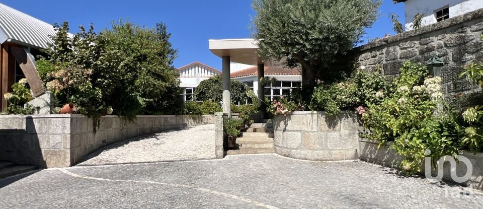 Maison T5 à Canas de Senhorim de 437 m²