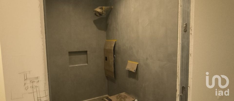 Apartment T2 in Lordelo Do Ouro E Massarelos of 126 m²