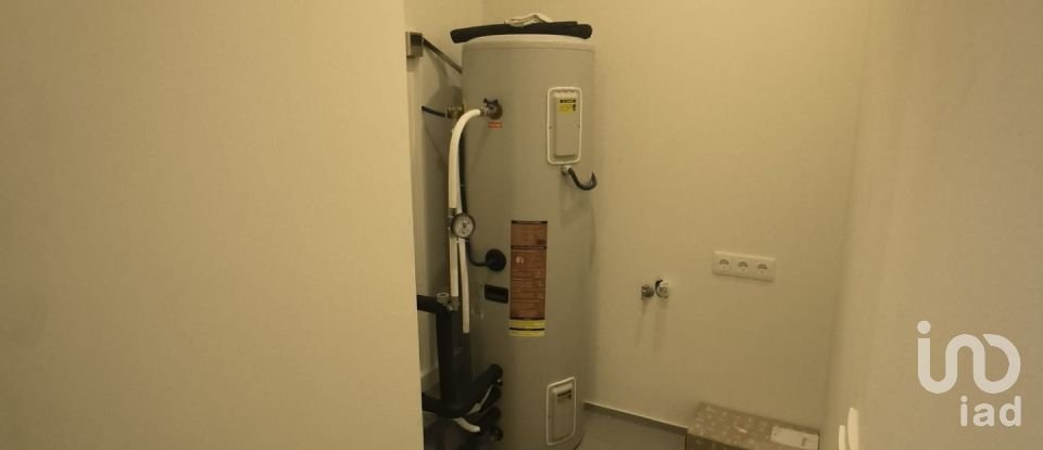 Apartment T2 in Lordelo Do Ouro E Massarelos of 126 m²