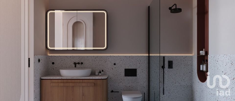 Apartment T2 in Lordelo Do Ouro E Massarelos of 126 m²