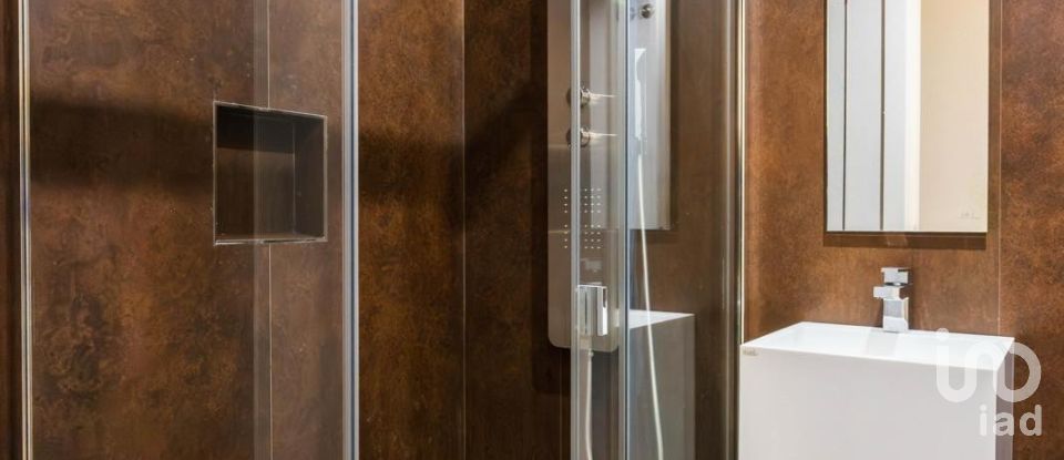 Moradia T5 em Charneca De Caparica E Sobreda de 430 m²