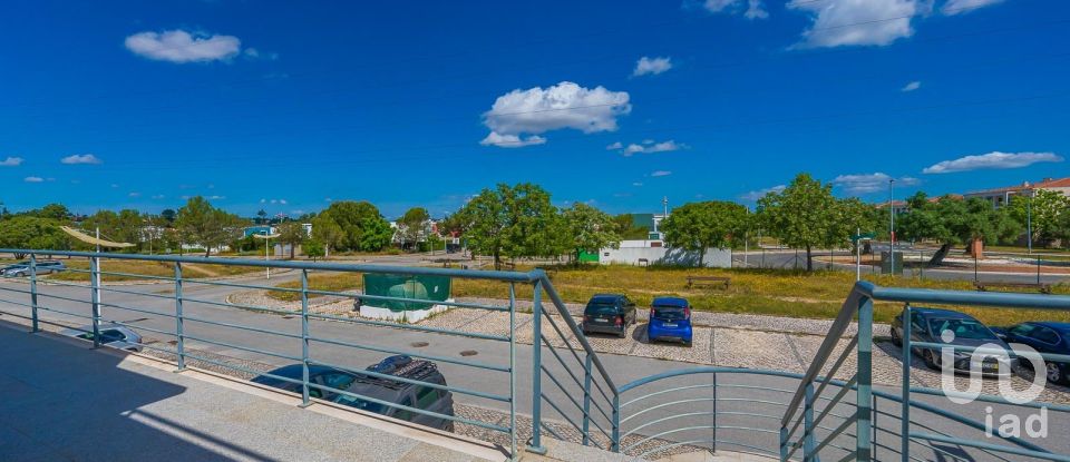 Studio T0 in Quinta do Anjo of 50 m²