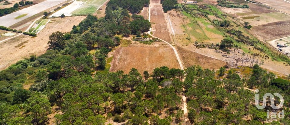 Terreno urbano em Rogil de 267 660 m²