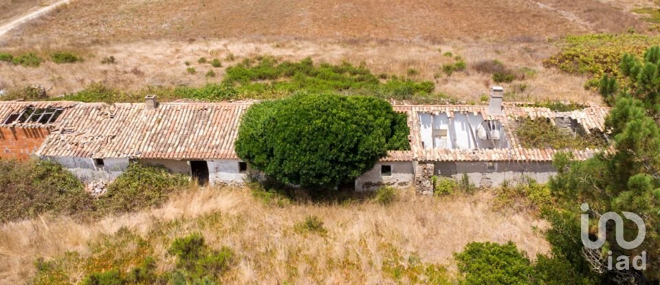 Terreno urbano em Rogil de 267 660 m²