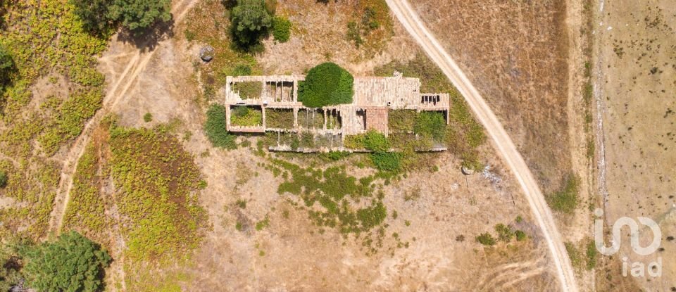 Terreno urbano em Rogil de 267 660 m²