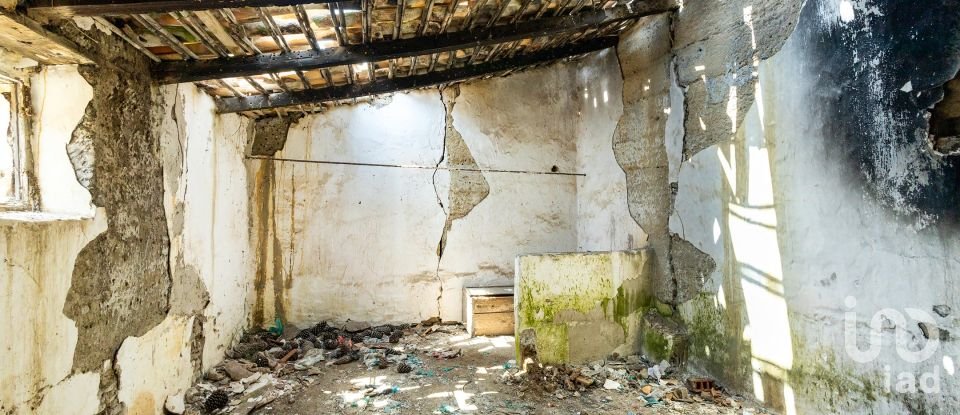 Terreno urbano em Rogil de 267 660 m²