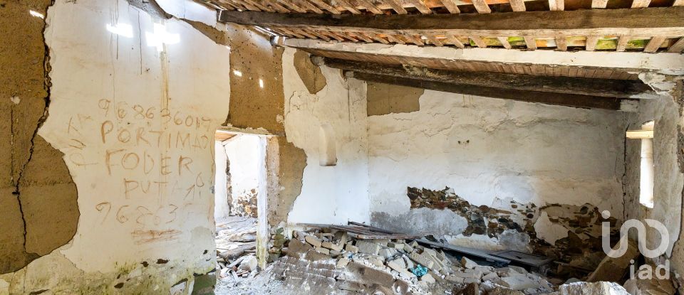 Terreno urbano em Rogil de 267 660 m²