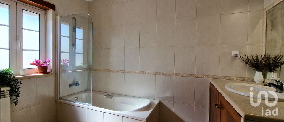 House T2 in Caldas da Rainha - Nossa Senhora do Pópulo, Coto e São Gregório of 166 m²