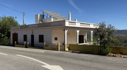 Maison traditionnelle T2 à Querença, Tôr e Benafim de 157 m²