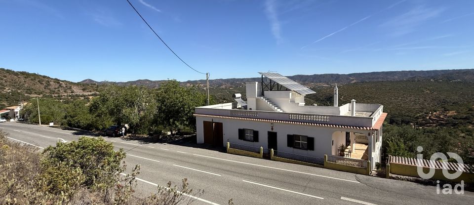 Maison traditionnelle T2 à Querença, Tôr e Benafim de 157 m²