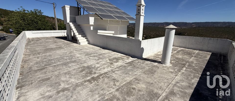 Maison traditionnelle T2 à Querença, Tôr e Benafim de 157 m²