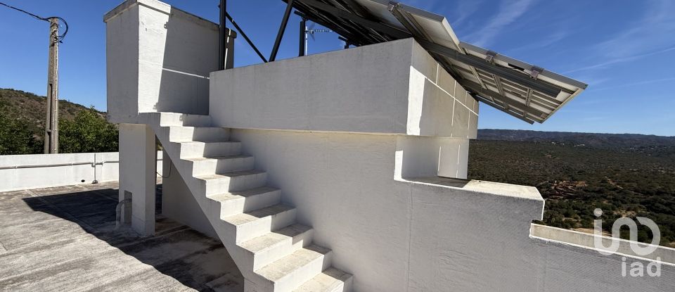 Maison traditionnelle T2 à Querença, Tôr e Benafim de 157 m²