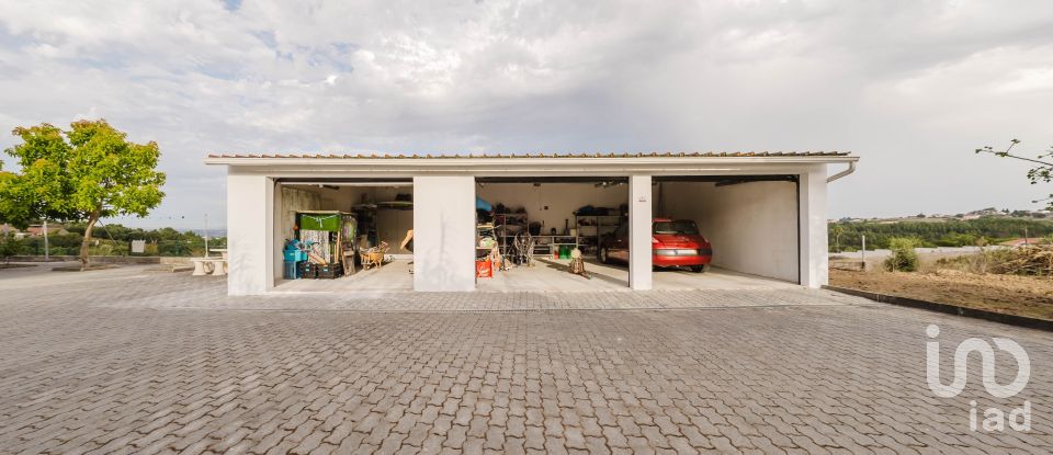 Maison T5 à Usseira de 304 m²