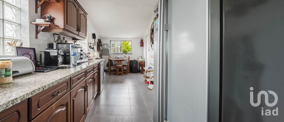 Maison T5 à Usseira de 304 m²