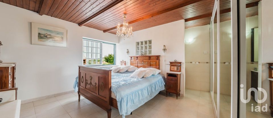 Maison T5 à Usseira de 304 m²