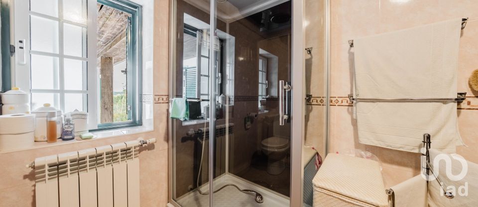 Maison T5 à Usseira de 304 m²