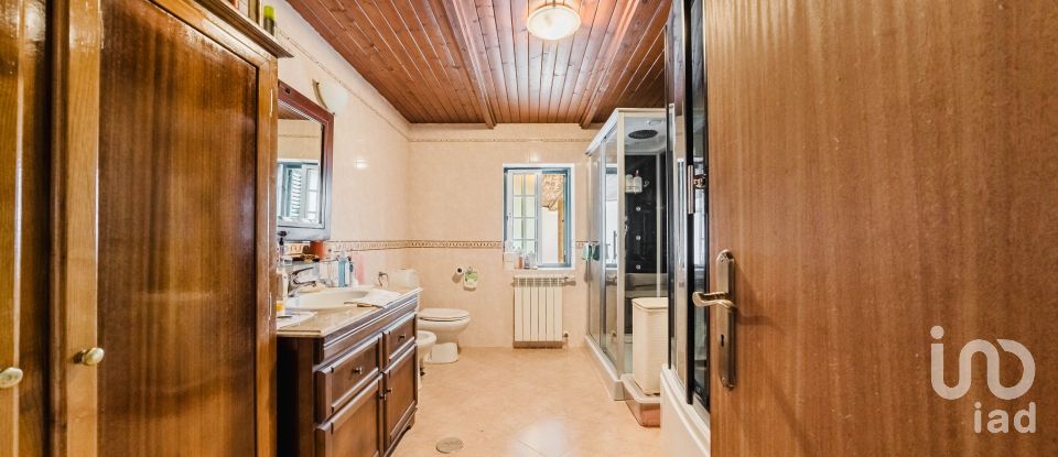 Maison T5 à Usseira de 304 m²