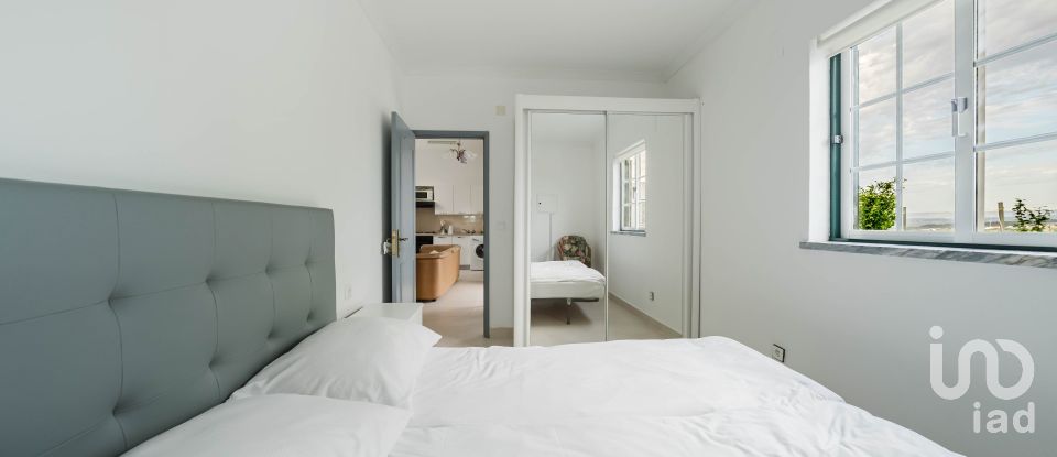 Maison T5 à Usseira de 304 m²