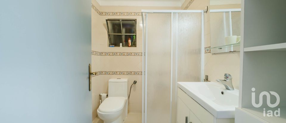 Maison T5 à Usseira de 304 m²