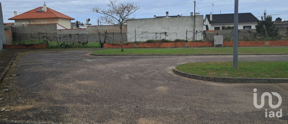 Terrain à bâtir à Vieira de Leiria de 535 m²