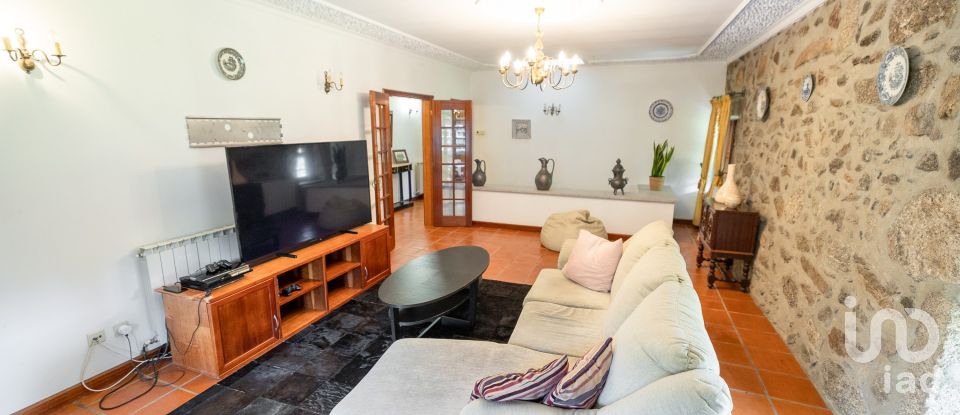 House T3 in Cornes of 309 m²