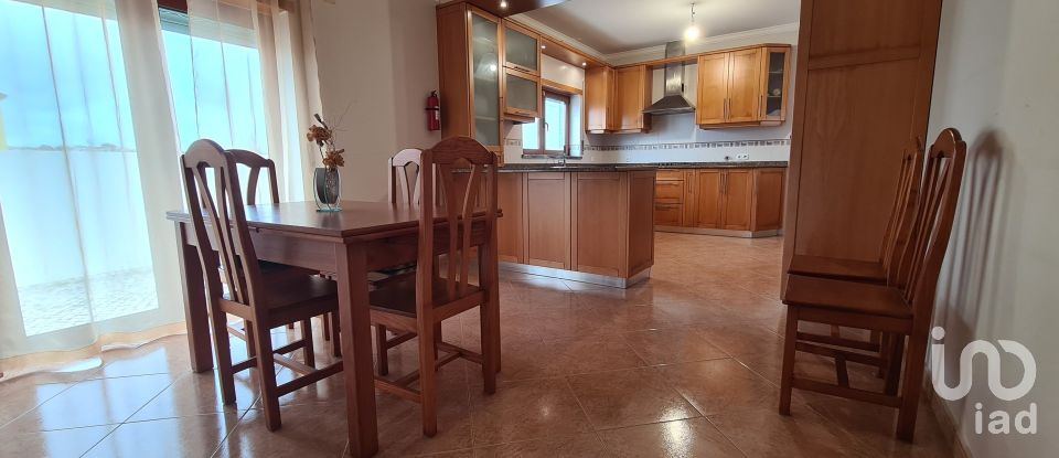 Maison T3 à Bombarral e Vale Covo de 252 m²