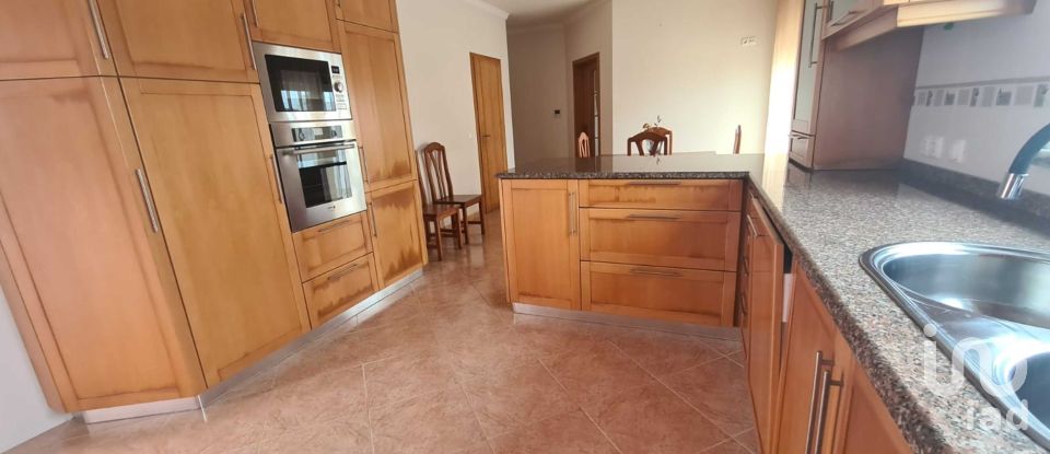 Maison T3 à Bombarral e Vale Covo de 252 m²