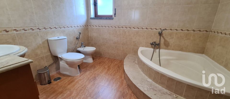 Maison T3 à Bombarral e Vale Covo de 252 m²