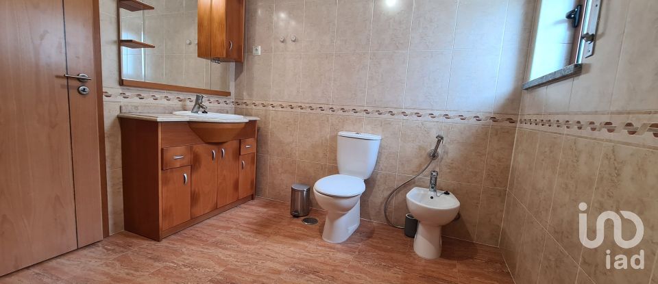 Maison T3 à Bombarral e Vale Covo de 252 m²