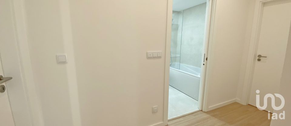 Apartment T2 in Ramada e Caneças of 70 m²