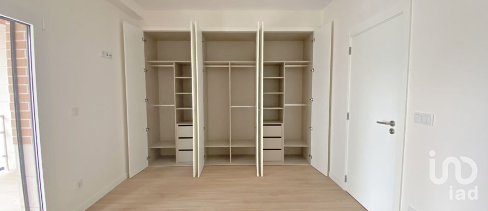 Apartment T2 in Ramada e Caneças of 70 m²