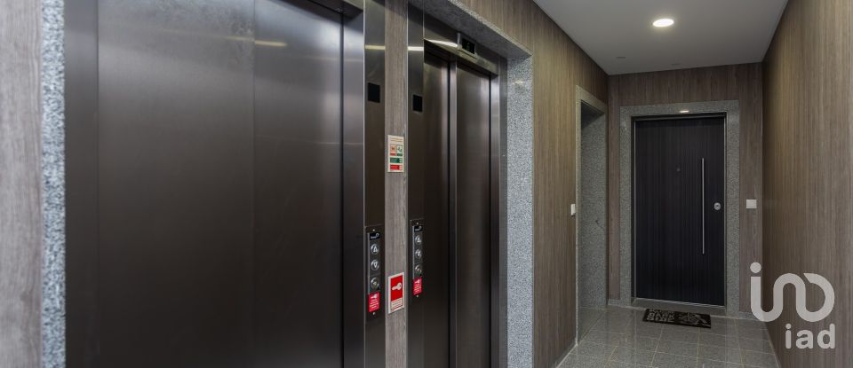 Apartment T2 in Ramada e Caneças of 70 m²