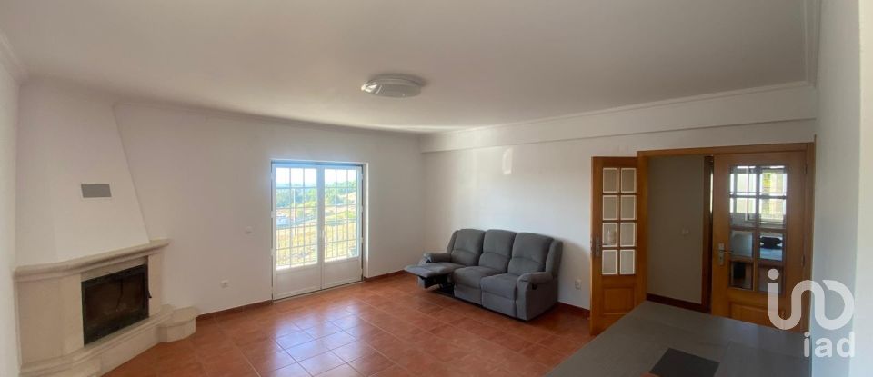 Moradia T2 em Vila Verde dos Francos de 349 m²