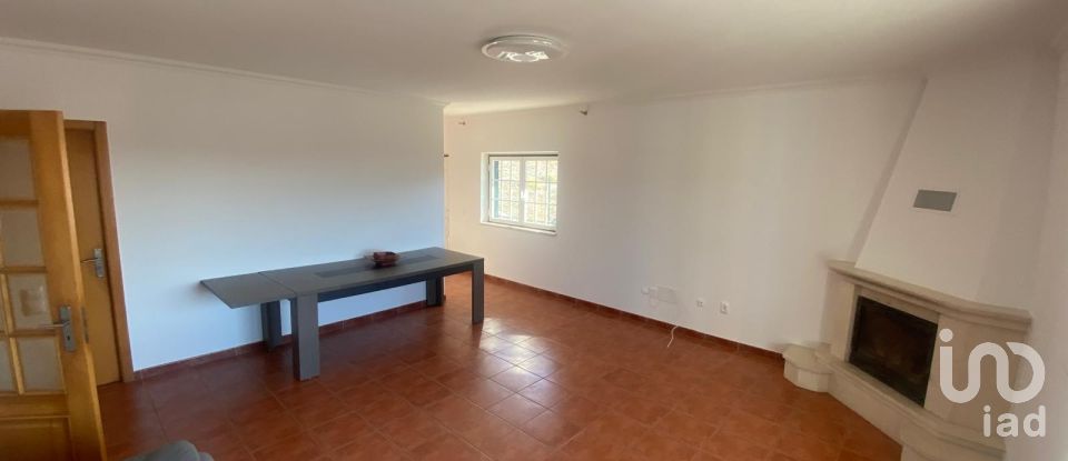 Moradia T2 em Vila Verde dos Francos de 349 m²