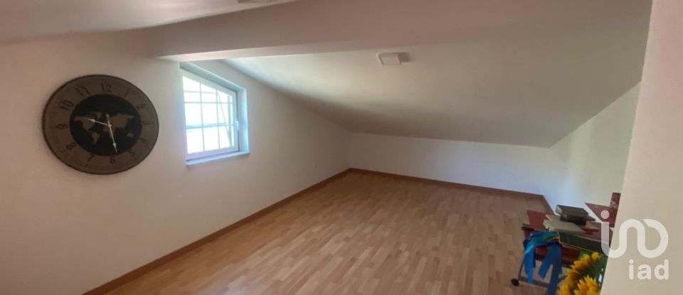 Moradia T2 em Vila Verde dos Francos de 349 m²