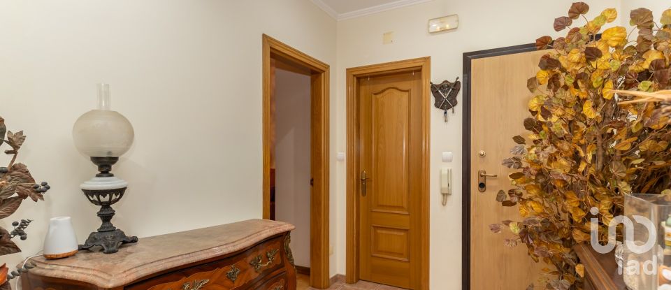 Apartment T3 in Almada, Cova da Piedade, Pragal e Cacilhas of 110 m²