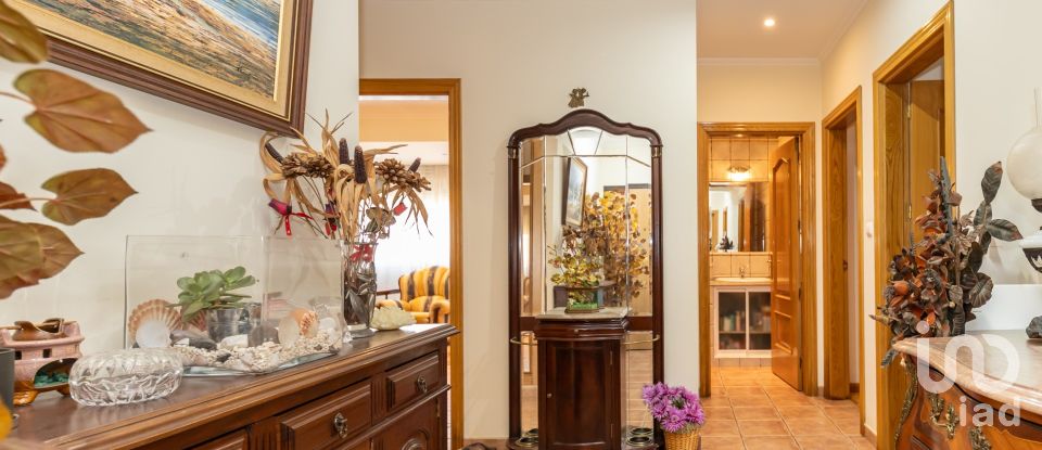 Apartment T3 in Almada, Cova da Piedade, Pragal e Cacilhas of 110 m²