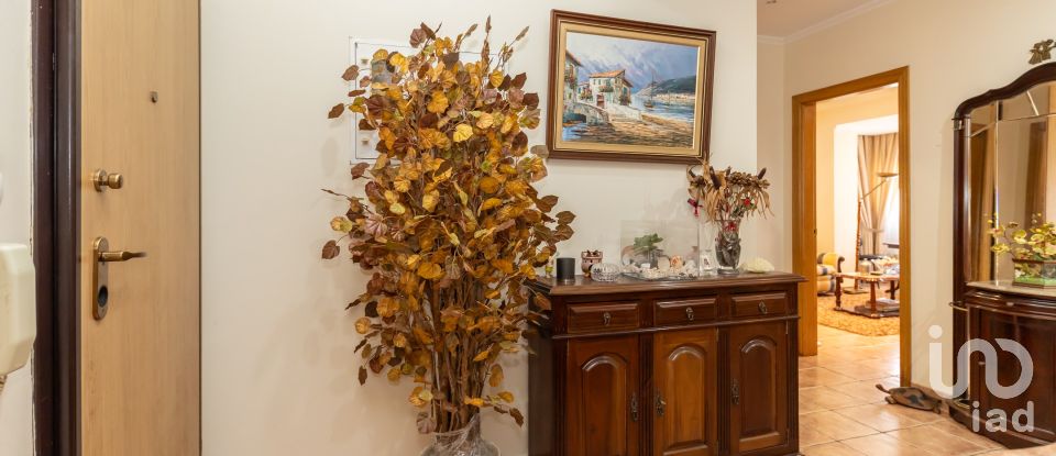 Apartment T3 in Almada, Cova da Piedade, Pragal e Cacilhas of 110 m²