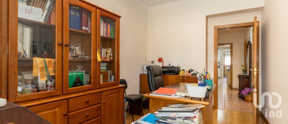 Apartment T3 in Almada, Cova da Piedade, Pragal e Cacilhas of 110 m²