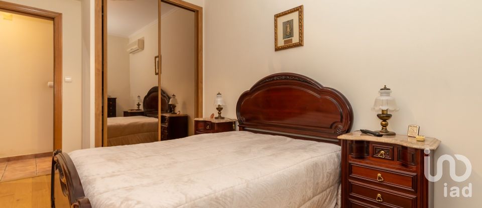 Apartment T3 in Almada, Cova da Piedade, Pragal e Cacilhas of 110 m²