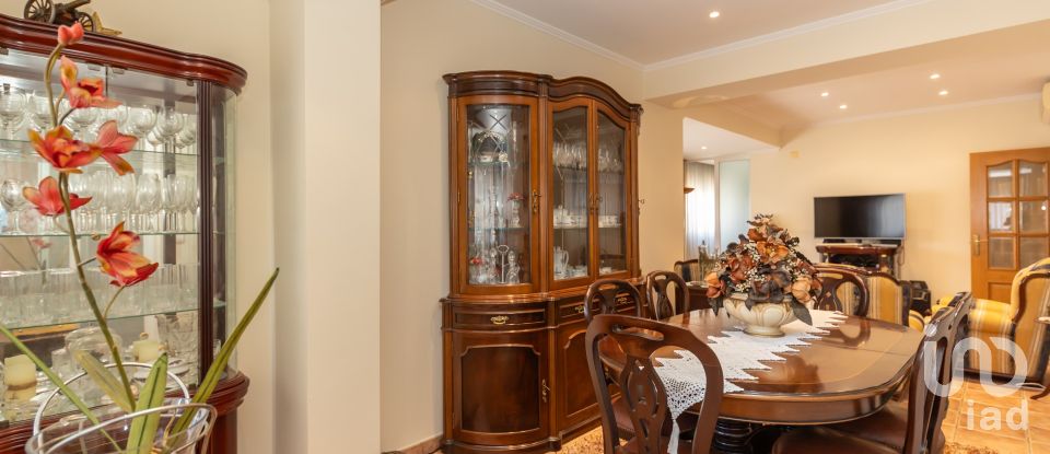 Apartment T3 in Almada, Cova da Piedade, Pragal e Cacilhas of 110 m²