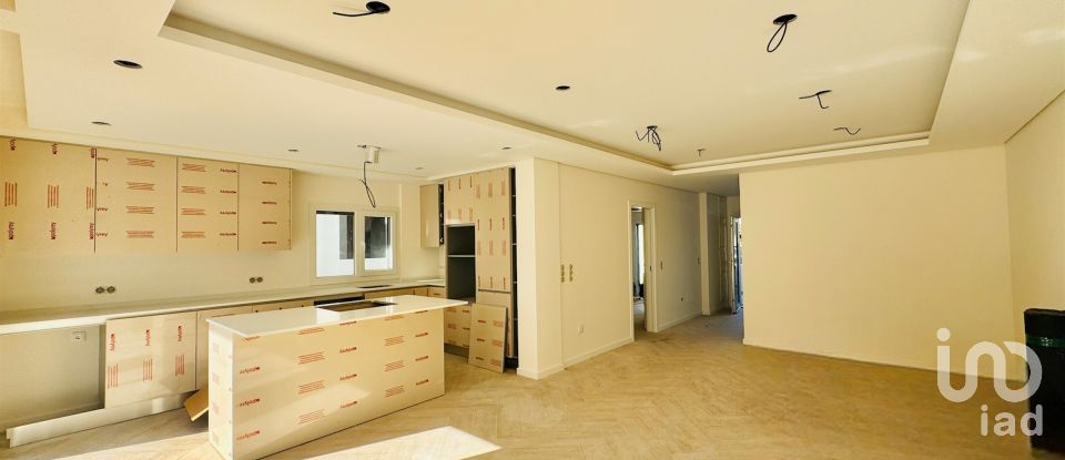 Maison T4 à Fernão Ferro de 200 m²